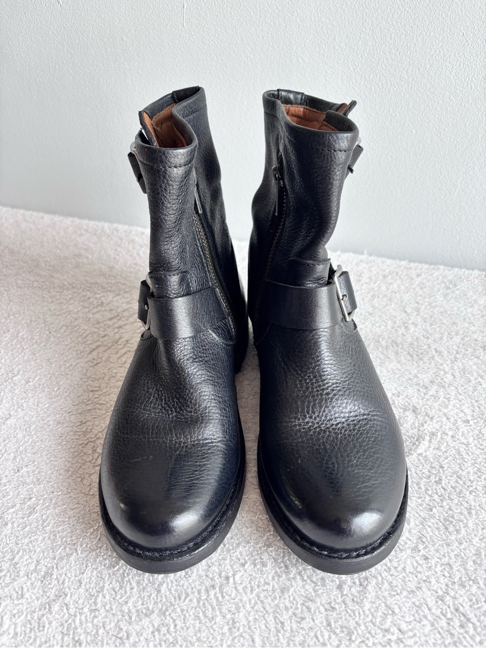 Frye Vicky Engineer Boots Black Leather Woman’s Sz 5 1/2 B moto Biker Buckle Zip